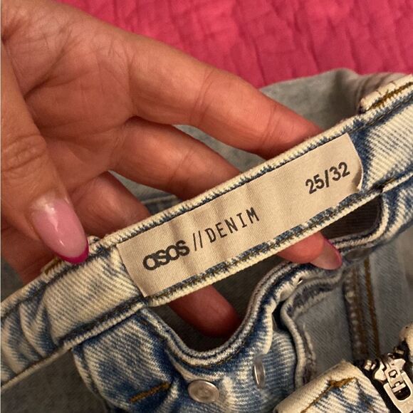 ASOSWomen's High Rise Acid Wash cut out Jeans, size 25 - Picture 7 of 8